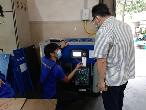 Service engineer at compressor